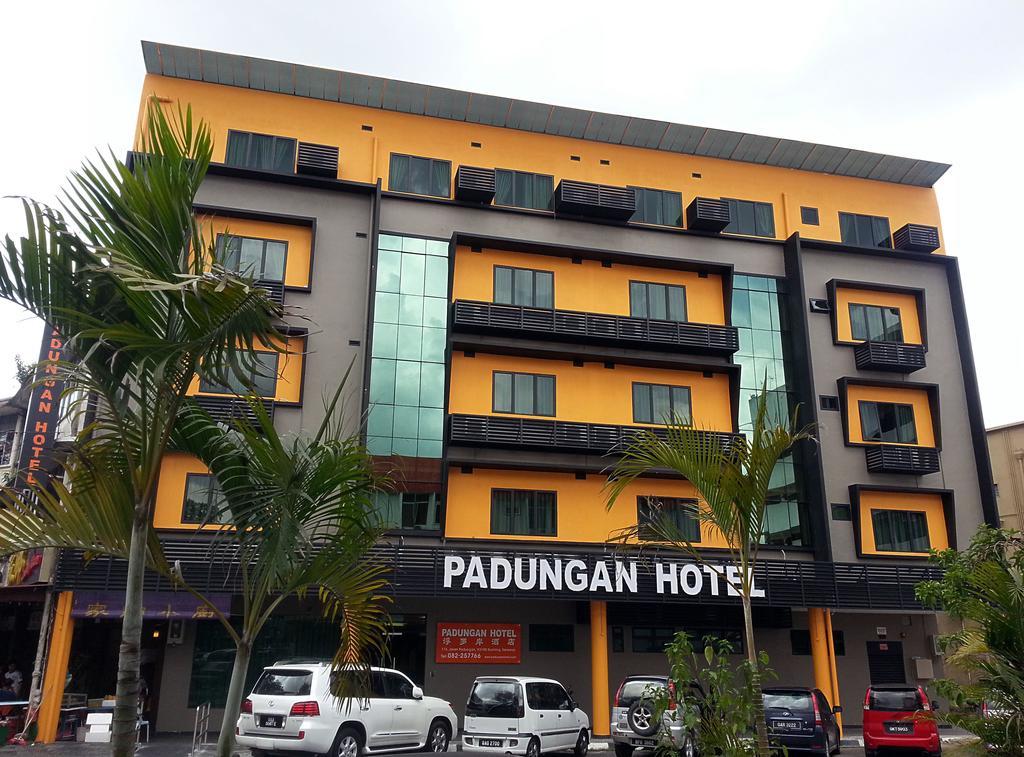 Padungan Hotel Kuching Kültér fotó